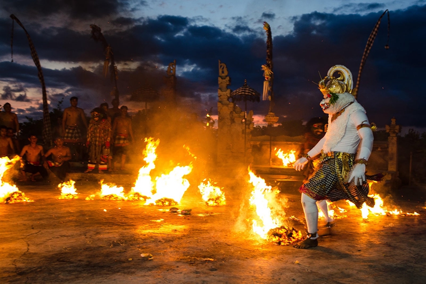 Uluwatu Temple- Kecak 舞蹈表演