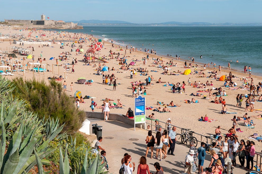 02-Carcavelos-Beach_