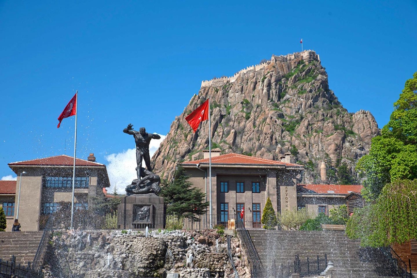 Karahisar Castle in Afyonkarahisar_860x574